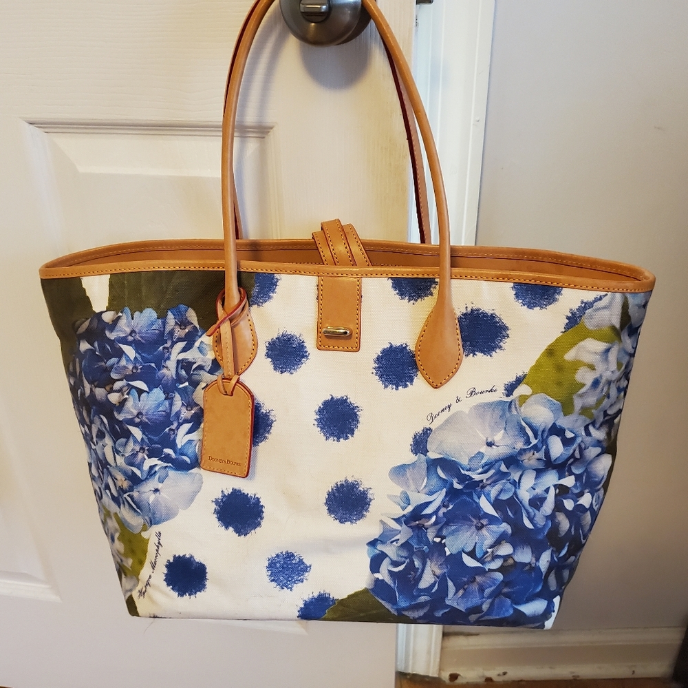 Dooney & Bourke blue hydrangea tote